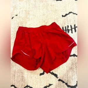 Lululemon Hotty Hot shorts size 6